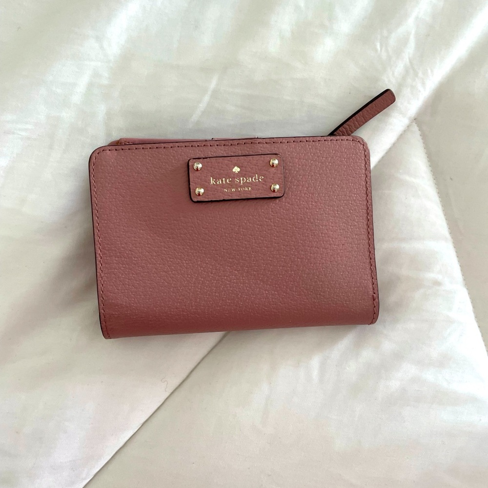 Women’s Kate spade wallet